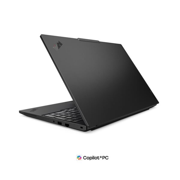 Lenovo ThinkPad T16 Gen 5, артикул 21WT005CGX/GE: задняя четверть: крышка с логотипом ThinkPad, видны разъёмы правого борта