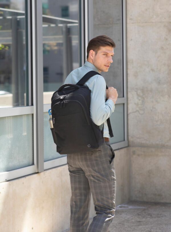 HP Renew Business 17.3-inch Laptop Backpack 10 HP Renew Business 17.3-inch Laptop Backpack — image 11