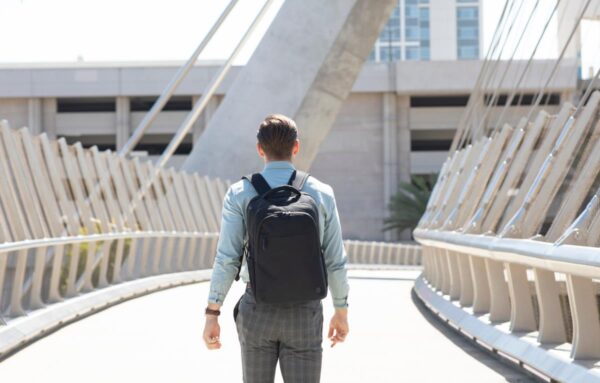 HP Renew Business 17.3-inch Laptop Backpack 5 HP Renew Business 17.3-inch Laptop Backpack — image 6